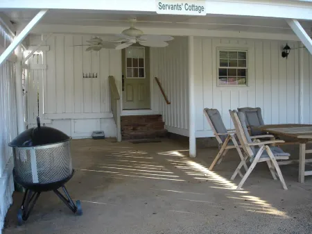 Servants' Cottage on 600 Acre Working Horse/Cattle Estate