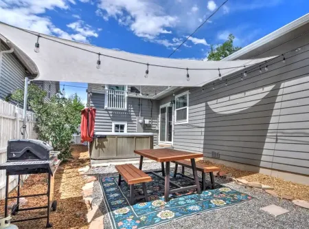 *New Listing* Downtown GJ Home w/ Outdoor Oasis & Hot Tub Отели в г. Меса