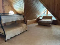 Log Cabin with Mountains and Lake View, enjoy relaxing in the hot tub Hotels in Cohoe