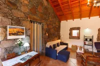 Holiday home Casa Tamadaba, private pool, beach 2km, hiking, nature park, AGAETE