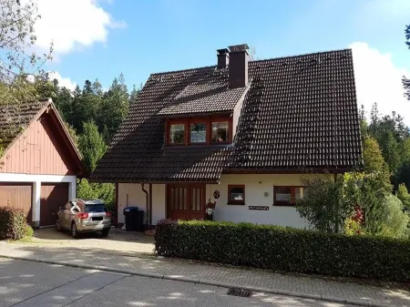 Tannehüsle large - quiet, with a south-facing view