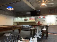 Cozy Barn w/ Pool Access and Near Lake Conroe