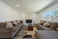 Peaceful Escape: near LAX / Long Beach/ Sofi /Forum/ wlk 2 Dignity Sport Park Hotel a Carson