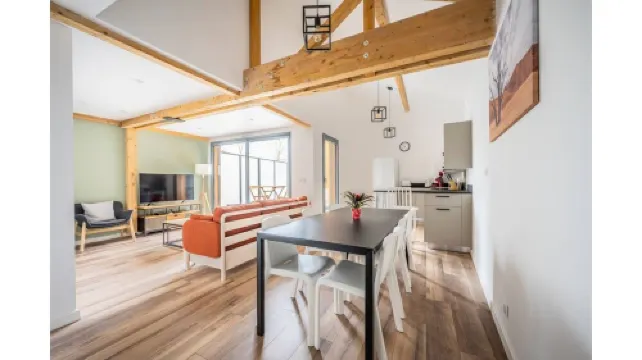 Apartment Comfortable in the Centre of Pau: Parking, AC...