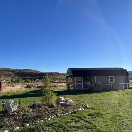 Gorgeous French Farmhouse/Ranchette/Ski Chalet in Idyllic Huntsville/Eden Valley