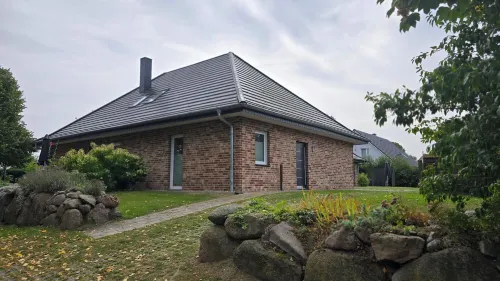 upscale, quiet accommodation with garden and terrace.