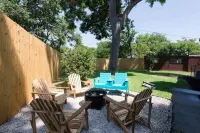New Remodel/5 Rooms/3Full bathrooms/6TVs/3Kings3Queens/Baby/Dog friendly