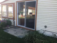 3-bedroom cottage just 10 minutes from Burlington - Beach
