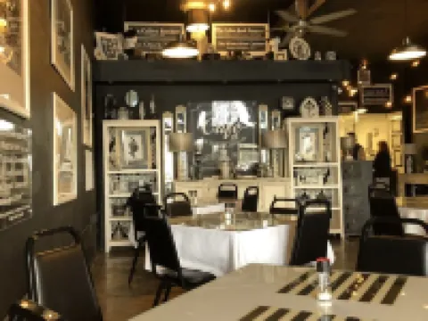 Close to everything! Hotels in Izard County