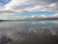 Sea and sand in large screan. Hotels in Douarnenez