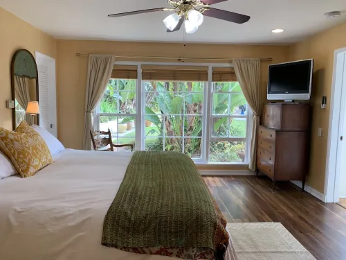 Ranch Style, Private Home Near La Jolla Shores - Walk to dining, shops, beach