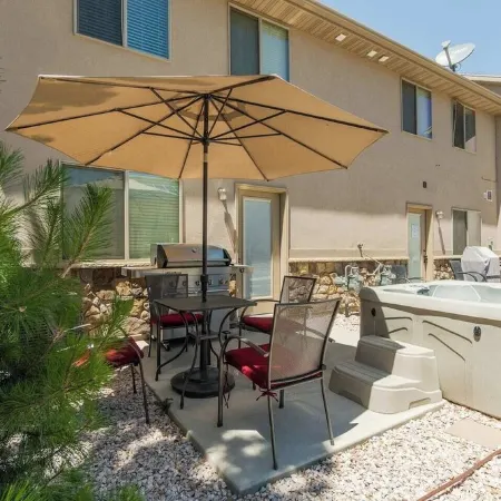 30% OFF PROMO! East Ogden Dream, Newly Built, BBQ, Patio, Views, Dedicated Spa!