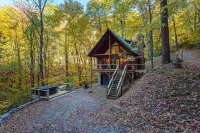 Creekside Cabin • Hot Tub • Decks