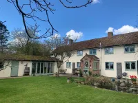 River and country views & woodburner at ‘The Nest’