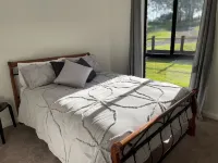 Little Kingsley farmstay, cottage on a little farm 1hr from Sydney & Wollongong Hotels in Thirlmere