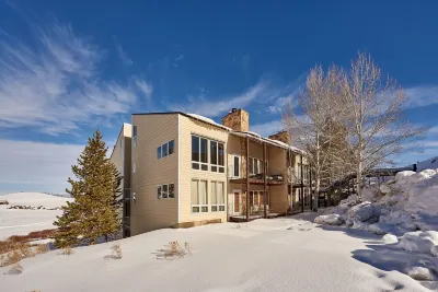 Perfect Wedding Unit Slope Side True 3 Bed 3 Ba Mountainside @ Granby Ranch Hotels near Granby Ranch