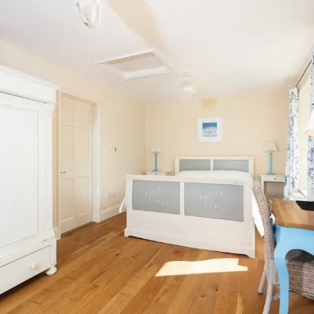 Luxurious 1 Bed Self-Catering Cottage, 20Mins from North&South Cornish Coasts