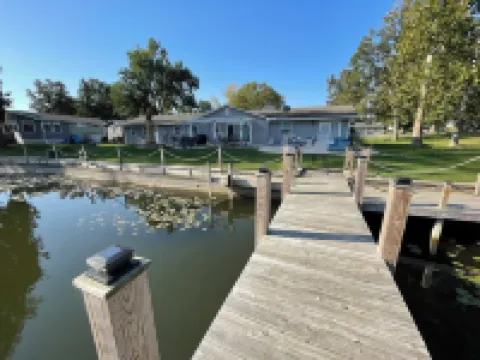 Enjoy a memorable lake vacation at family-friendly Channelside Lake House!