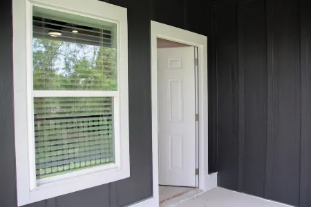 Cozy Apartment in Lake City, only minutes from the baseball fields and food!