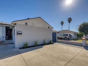 35 Mi to LA: Modern Apartment in Chino!