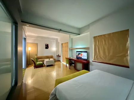 Sparks Life Jakarta, ARTOTEL Curated