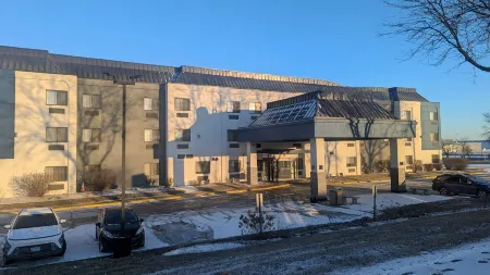 Best Western Bolingbrook Hotel Отели рядом с достопримечательностью «Парк Плиммер»