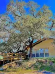 Riverfront Home w/kayaks, firepit, grill, fish 8mi Coopers 8mi Castell Gen Store