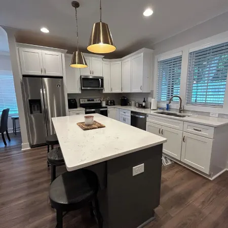 Welcome to ODE to Aubie! Full House 3 Bedroom - 1.4 m to the Stadium!
