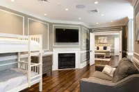 Expansive Modern Farm House On 8 Park-Like Acres