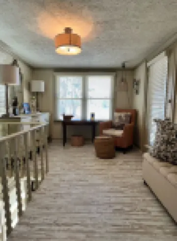 Peaceful vacation very close to The Landing!!