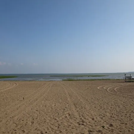 Contactless Check In -- Sand Point Private Lake/Beachfront Cottage