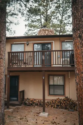 Mystic Pines-Spacious 2bd/2ba condo in a great location w/ deck& Fire Place!
