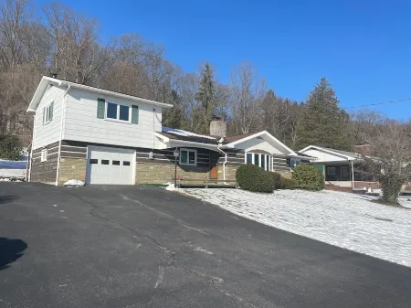 Enjoy the best of Central Pennsylvania, Raystown Lake, and Happy Valley.