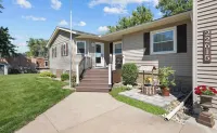 The LeClaire Driftwood Retreat on the Mississippi River!