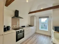 Elegant Apartment in Prime Central Location