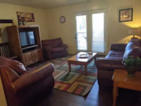 The Lodge - 3 Bedroom, 2 Bath Condo