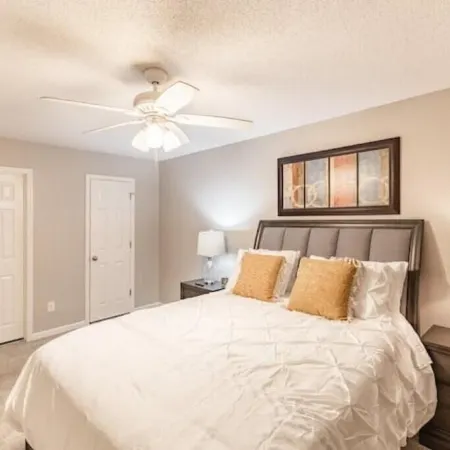 Rocket City Retreat-3BR-Office-Pets Welcome!