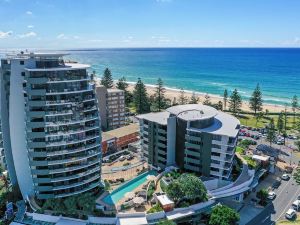 Ambience on Burleigh Beach