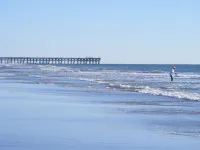 Sandy Feet Retreat-1/2 Block to Beach, Pet Friendly, Wi-Fi & Optional GC Rental - 2 stjerner