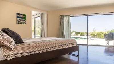 LUXURIOUS- LOS ANGELES- SINGLE STORY- HOME-PANORAMIC VIEW-POOL-SPA