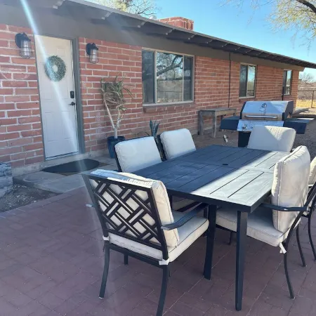 Quiet 3 acre Ranch Home with incredible mountain views!!
