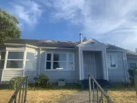 Beautiful, quiet and secured two bedroom house Hotels in Everett