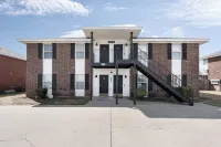 2-bedroom apartment in delightful Killeen with WiFi, AC
