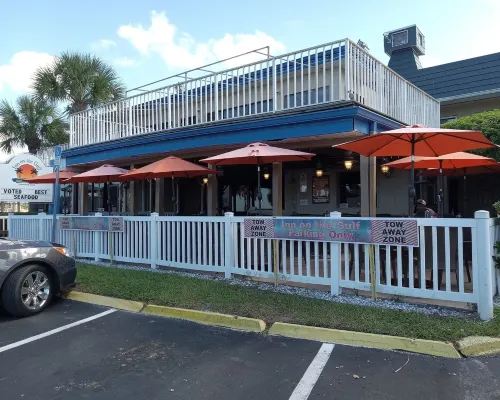 Sunset Lagoon. In the heart of Hudson. Waterfront. 2 minute walk beach/dining Hotels in Hudson