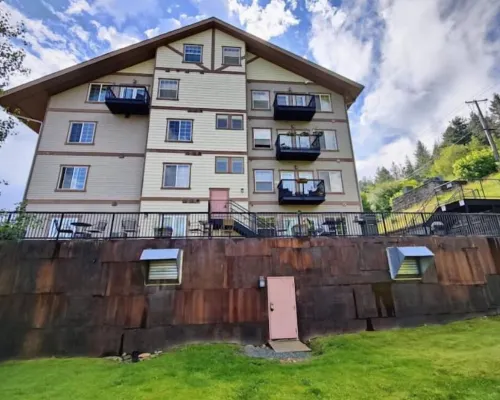 Alpine Village Suite w/ Garage and Sauna Hotels in Kellogg
