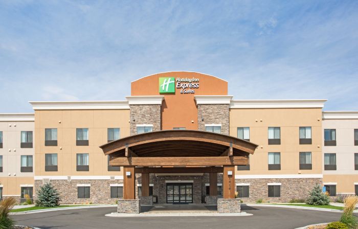 Holiday Inn Express & Suites GLENDIVE by IHG