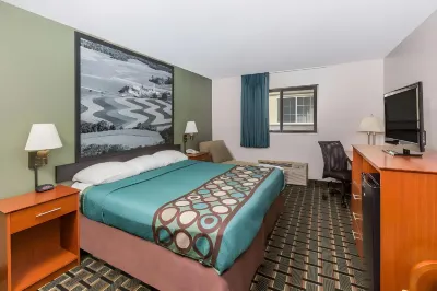 Super 8 by Wyndham Osceola IA Các khách sạn ở 