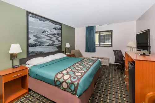 Super 8 by Wyndham Osceola IA Hotels in Osceola