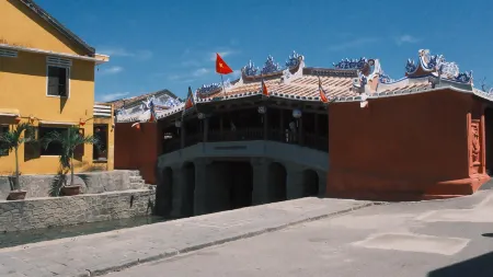 Hoi An Canal House Riverside By Haviland Отели рядом с достопримечательностью «Old House of Tan Ky»