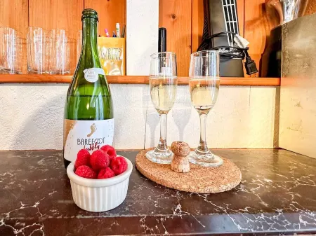 Mt. Washington View~Min to Skiing~Wood Stove